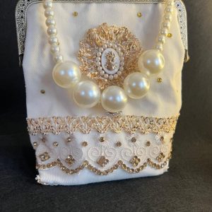 Home vintage handmade pearl & cameo clutch – small white elegance with gold accents