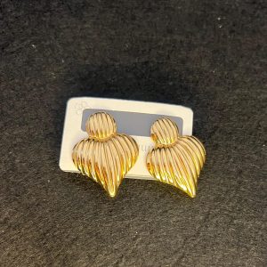 Home golden ridged heart stainless steel stud earrings – medium size bold elegance